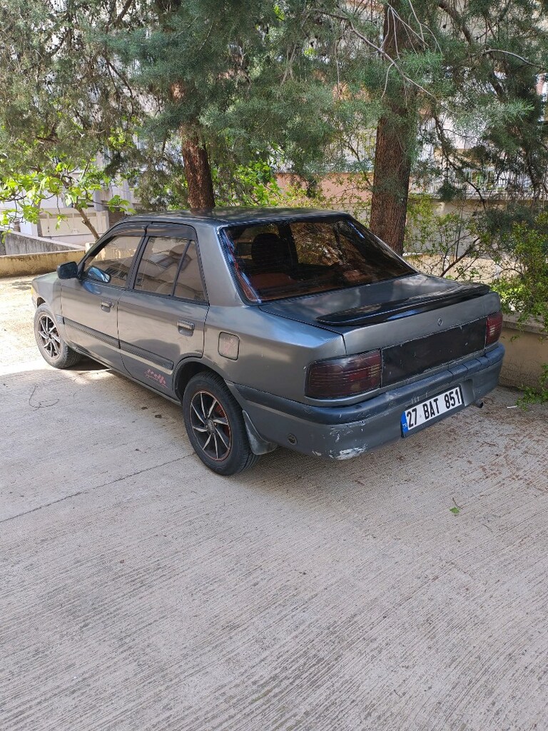 Mazda 323 - 5