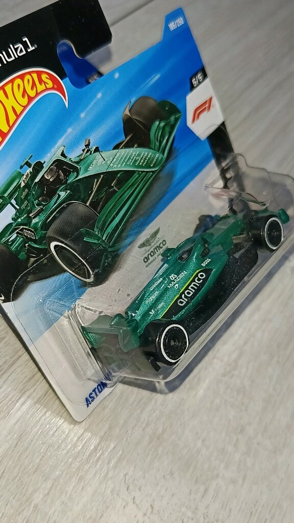 HotWheels F1 Team Aston Martin Aramco Équipe - 3