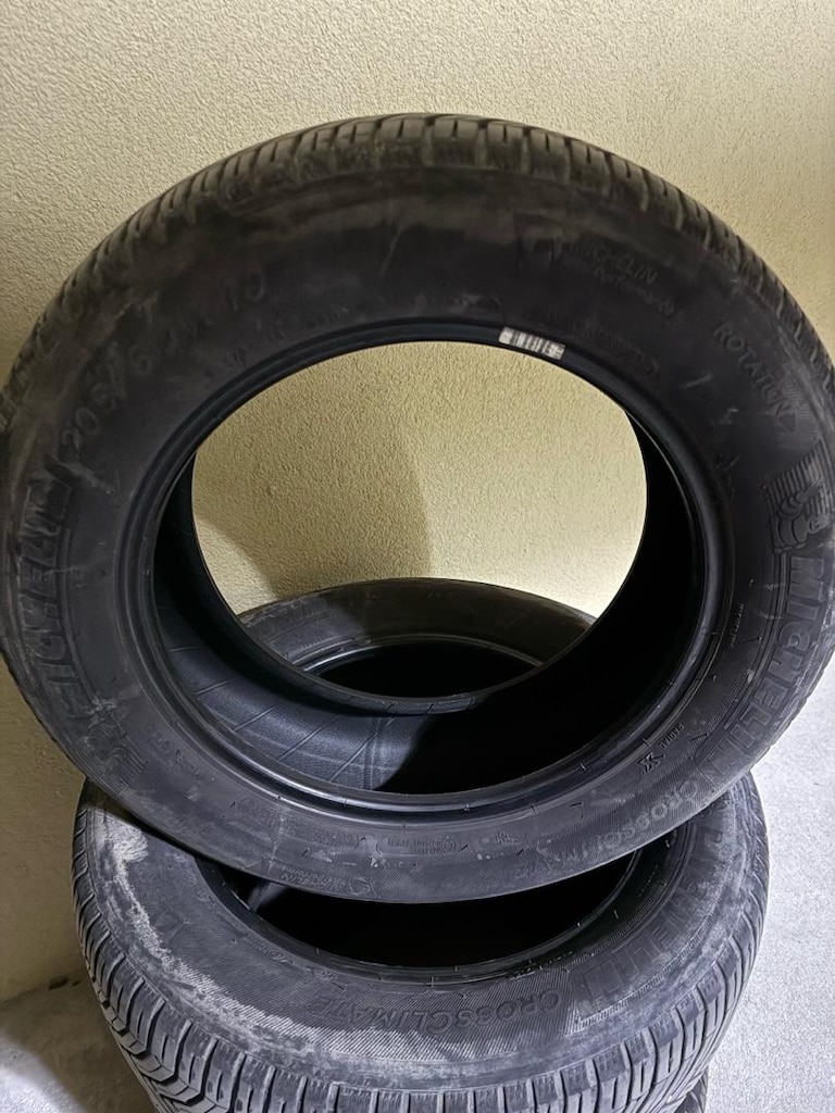 4 Adet Michelin 205/60 R16 96H Lastik - 2021 Üretim- Temiz durumdadır.