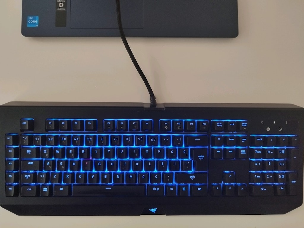 Razer BlackWidow Chroma V2 Mekanik Oyuncu Klavyesi - 2