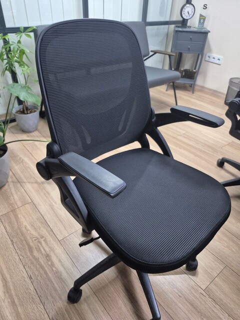 Yeni gibi 8 adet Ofis sandalyesi