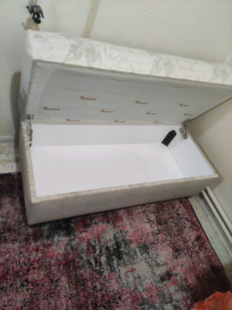 Kelebek mobilya puf - 13