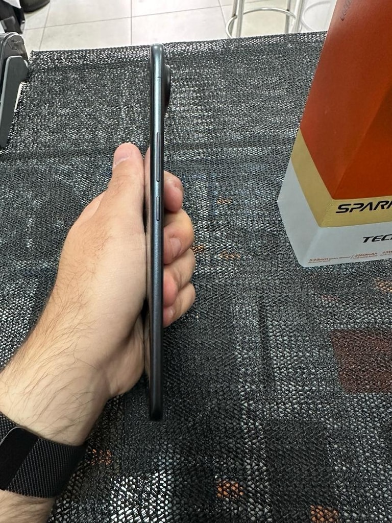 TECNO SPARK SLİM - 256 GB - 4