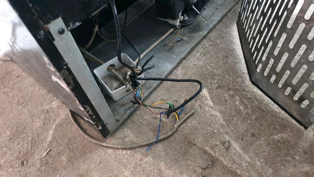 ÖZTİRYAKİLER BAR ALTI ŞİŞE SOĞUTUCU Açıklamayı Okuyunuz - 8