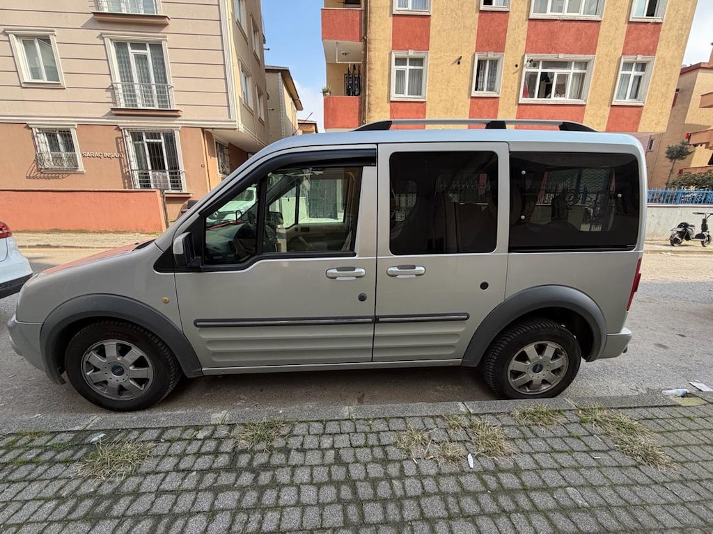 2012 MODEL FORD CONNECT 1.8 TDCI 110 HP(Temiz Aile Aracı) - 2
