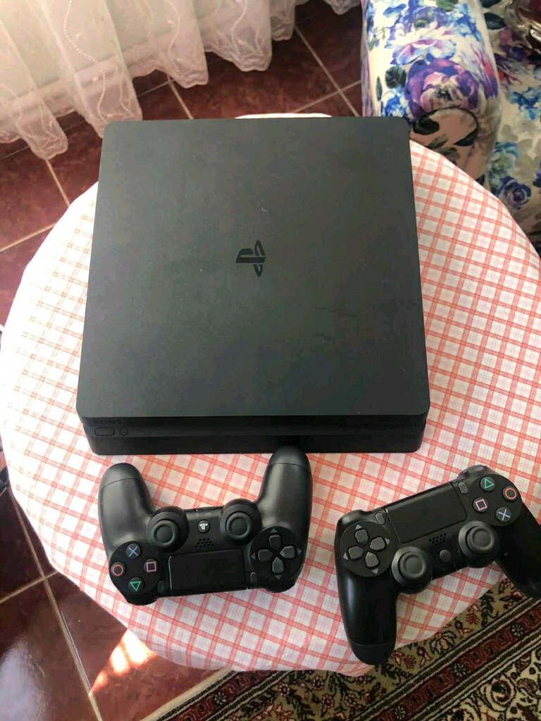 ps4 slım koluyla beraber - 2