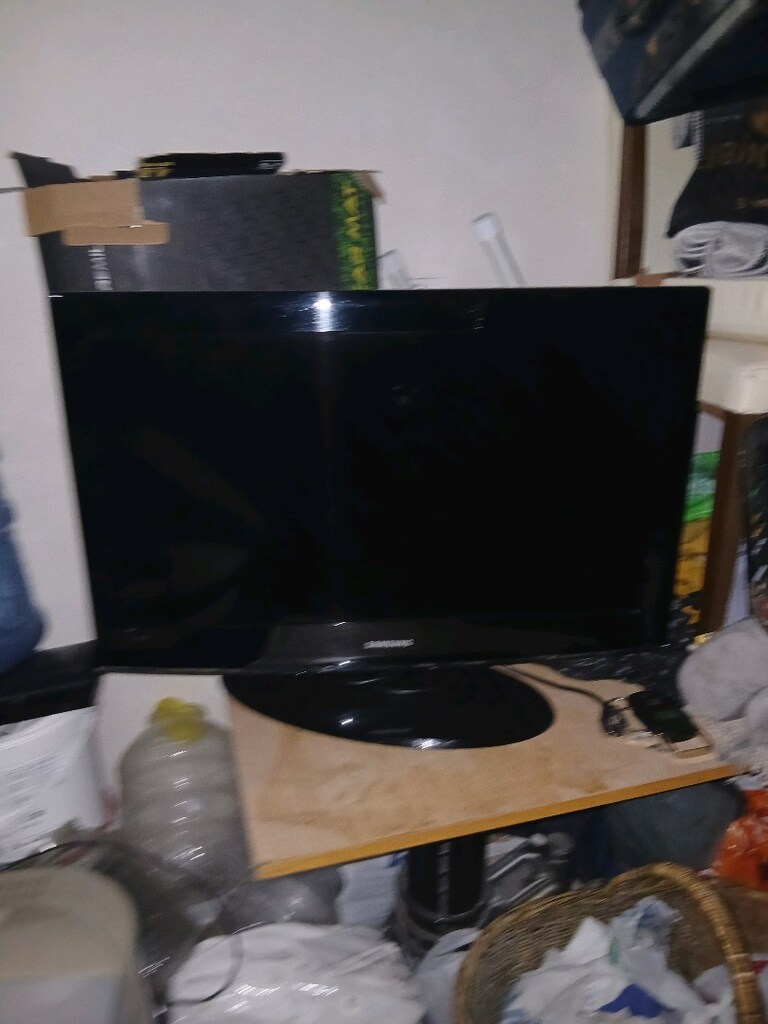 samsung lcd tv - 2
