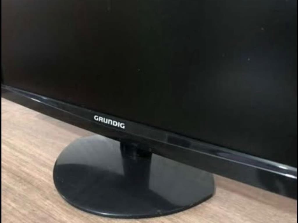GRUNDİK LED MONITÖR + TV 24 İNÇ VGA GİRİŞ SES ÇIKIŞI MEVCUT SORUNSUZ - 4
