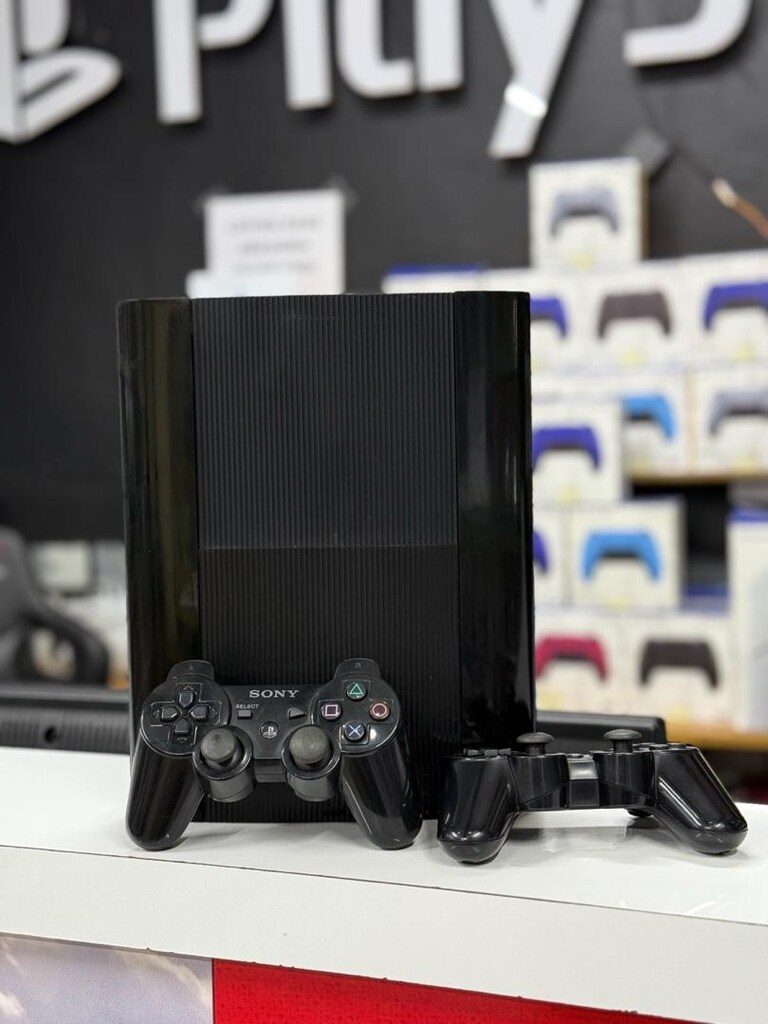 PLAYSTATİON 3 SÜPER SLİM 500 GB İSTENİLEN OYUNLAR YÜKLENİLECEK