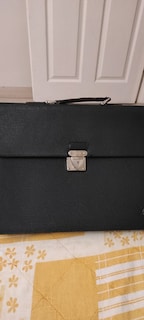 Louis Vuitton Siyah Epi deri evrak çantası