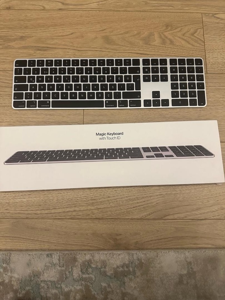 Apple Magic Keyboard with Touch ID and Numeric Keypad. - 4