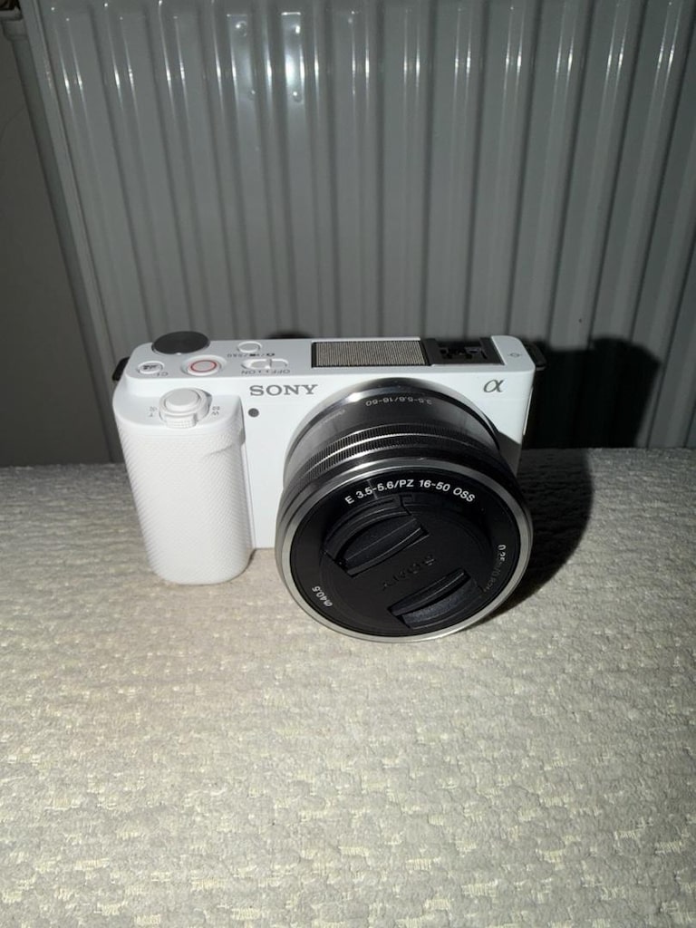 çok temiz Sony fotoğraf makinası - 2
