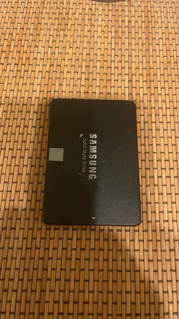 Sansung Evo 870 1TB SSD - 4
