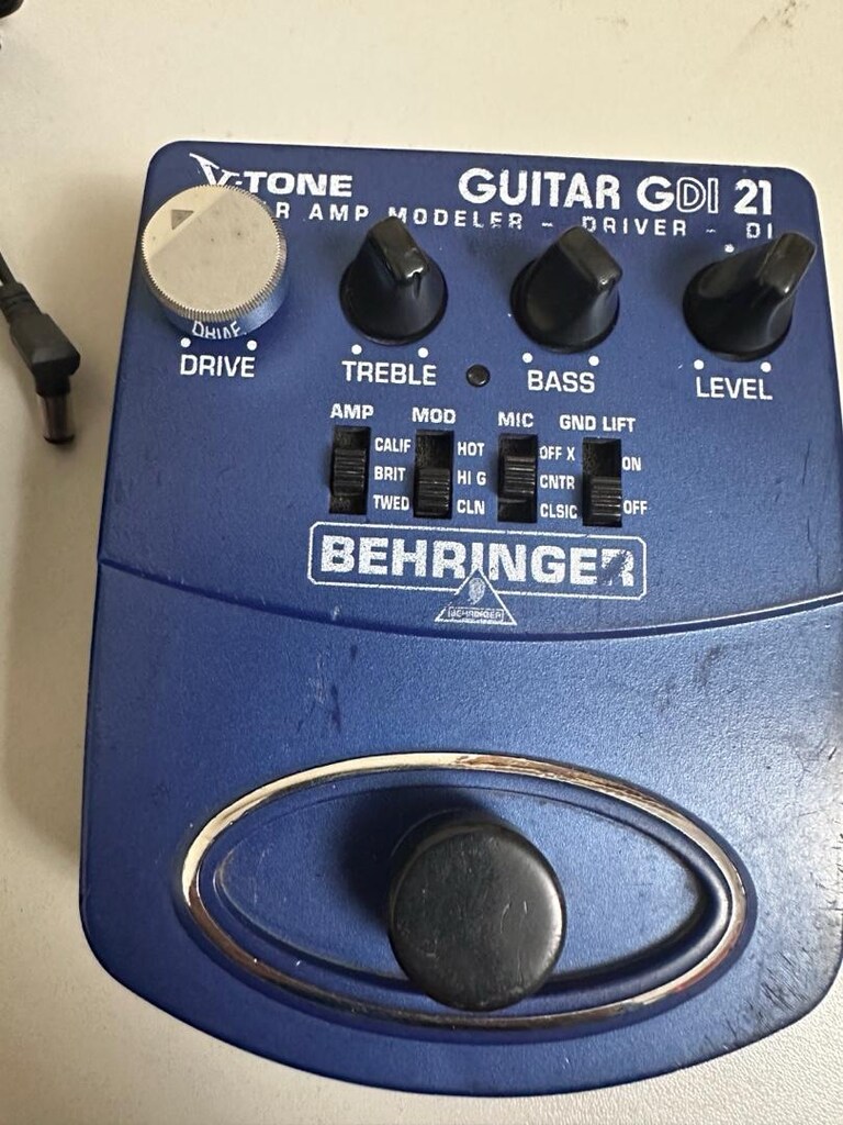 Behringer Guitar GDI 21 - 10