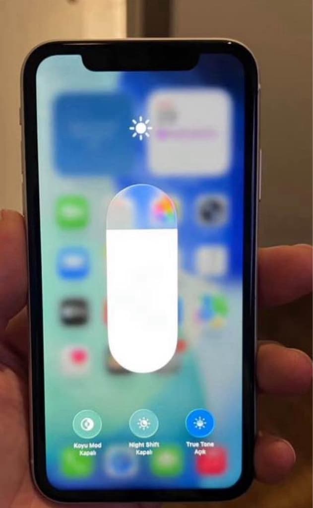 iPhone 11 - 3