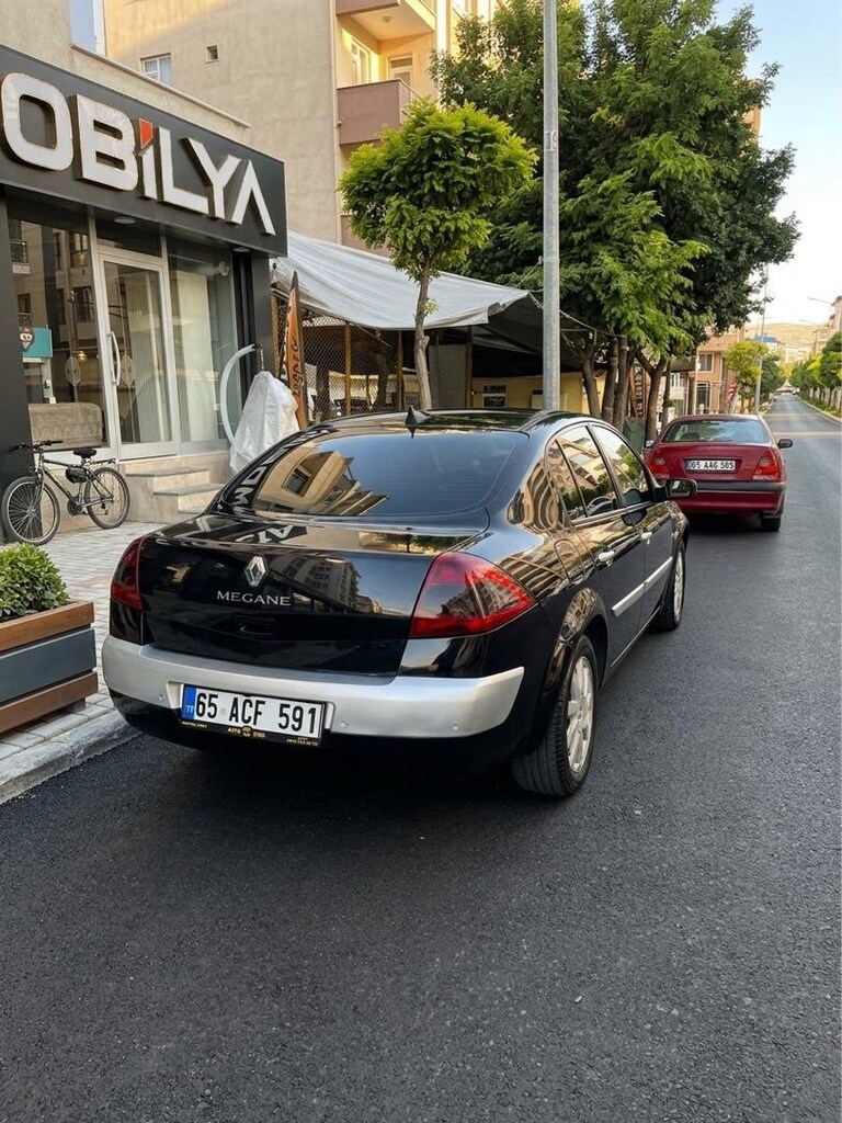 megan iki makyaj lı kasa 1.5 dci 105 beygir 6 illeri - 5