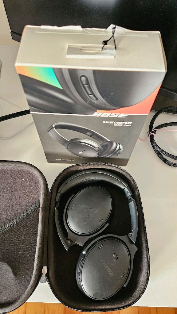 Bose Quietcomfort Kulaküstü Kulaklık 2 Aylık Sorunsuz Full Paket