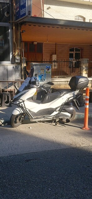 Honda PCX 125cc Scooter Motorsiklet