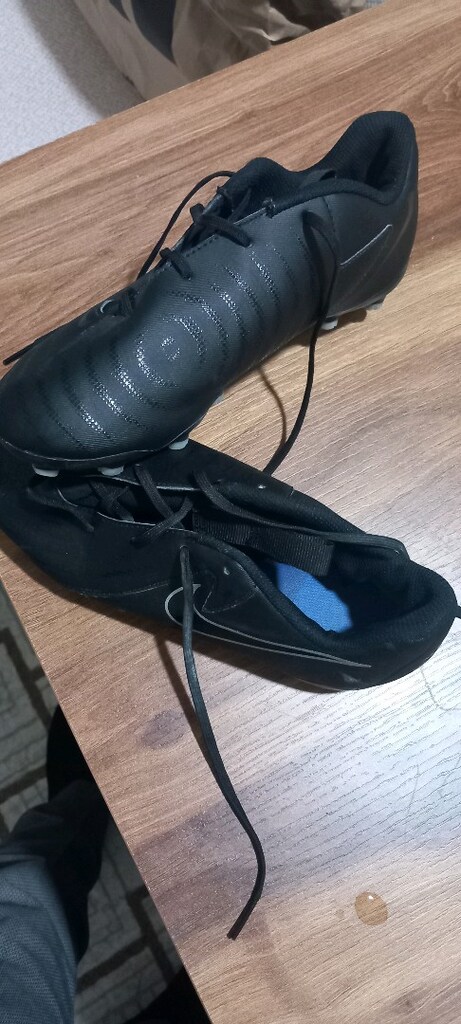 Nike krampon 38 numara - 2