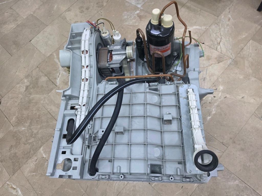 Bosch WTW86260TR Isı Pompalı Kurutma Makinesi Kompresör Blok Orijinal - 12