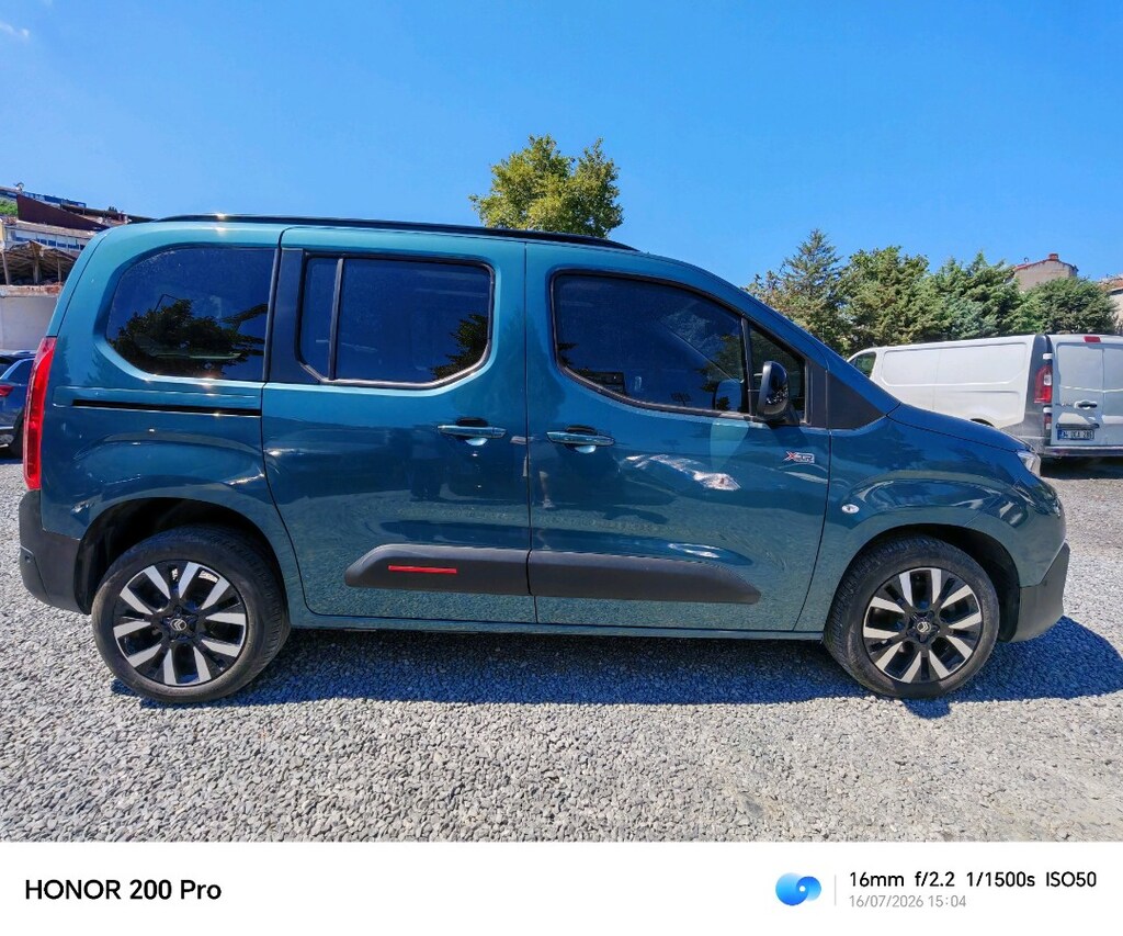 Citroen berlingo 2024 shine bold xtr azur mavi 1.5 BlueHDIeat8otomatik - 3