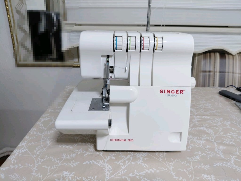Singer 14 SH 654 Overlok Makinesi