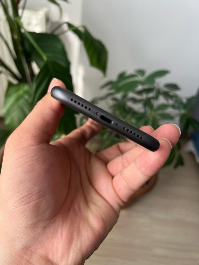 iPhone 11 64 GB % 83 Türkiye Cihazı - 6