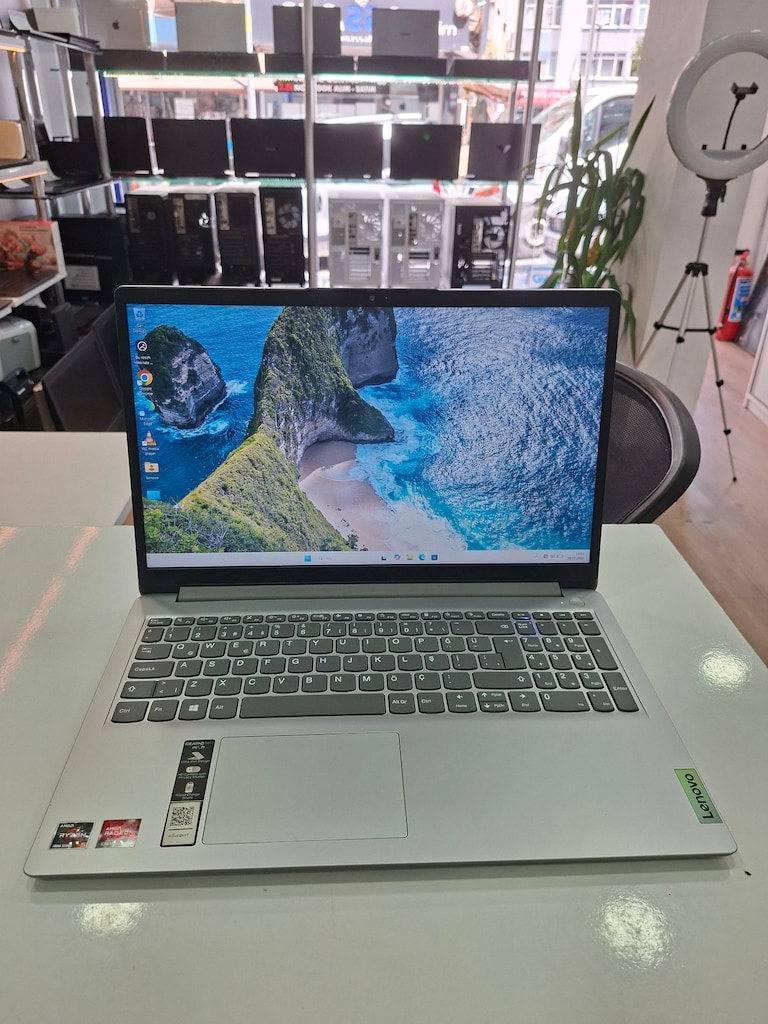 LENOVO IDEAPAD SLIM 1 AMD RYZEN 5 7520U 8GB DDR5 RAM 512GB M2 NVME SSD - 2