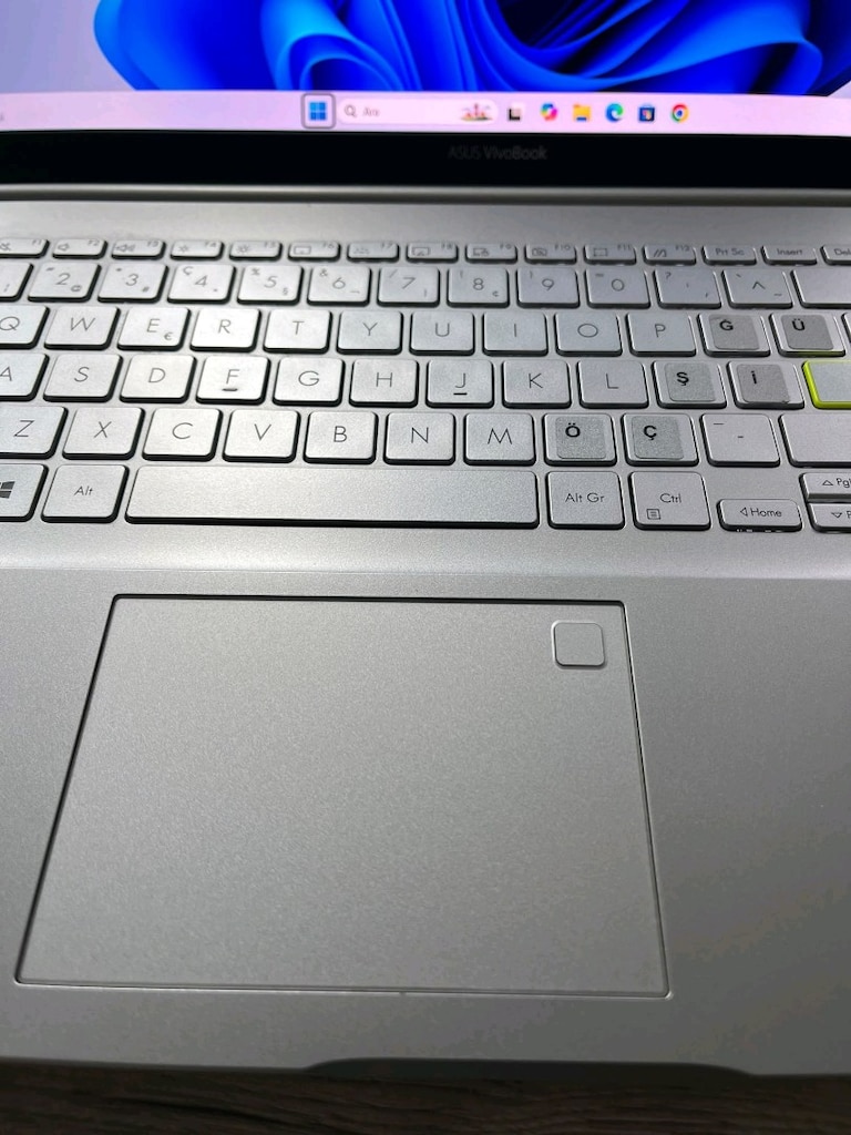 TEMİZ SORUNSUZ ASUS VİVOBOOK OLED - 4