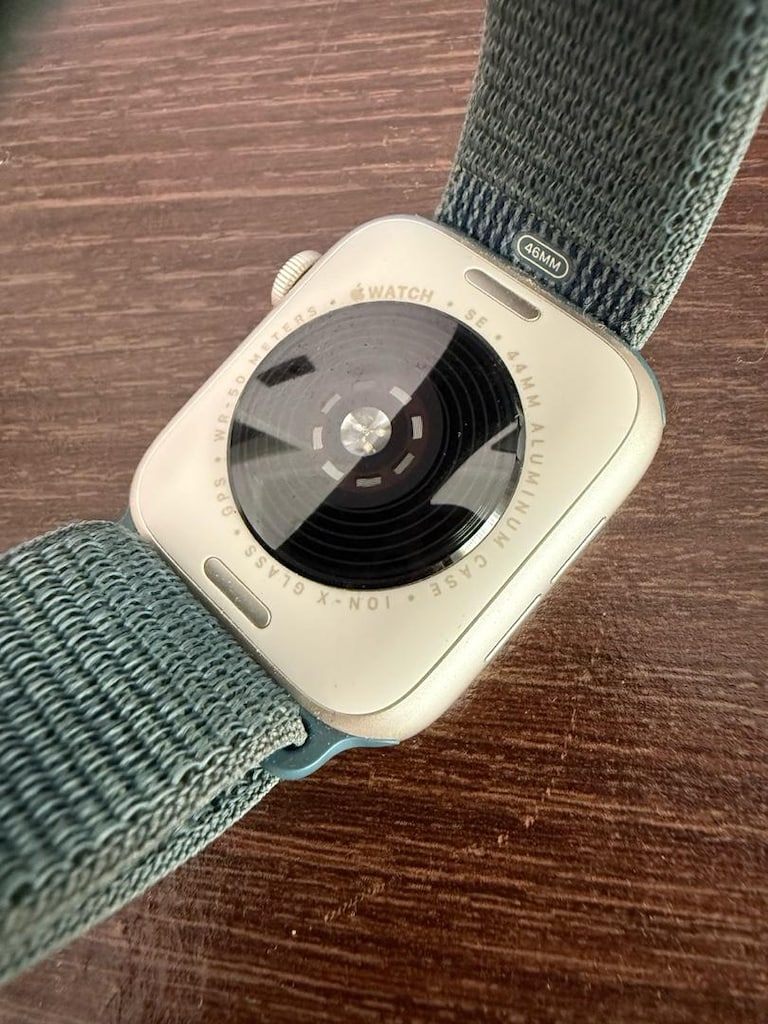 Apple Watch SE GPS 44mm Yıldız Işığı Alüminyum Kasa Akıllı Saat - 3