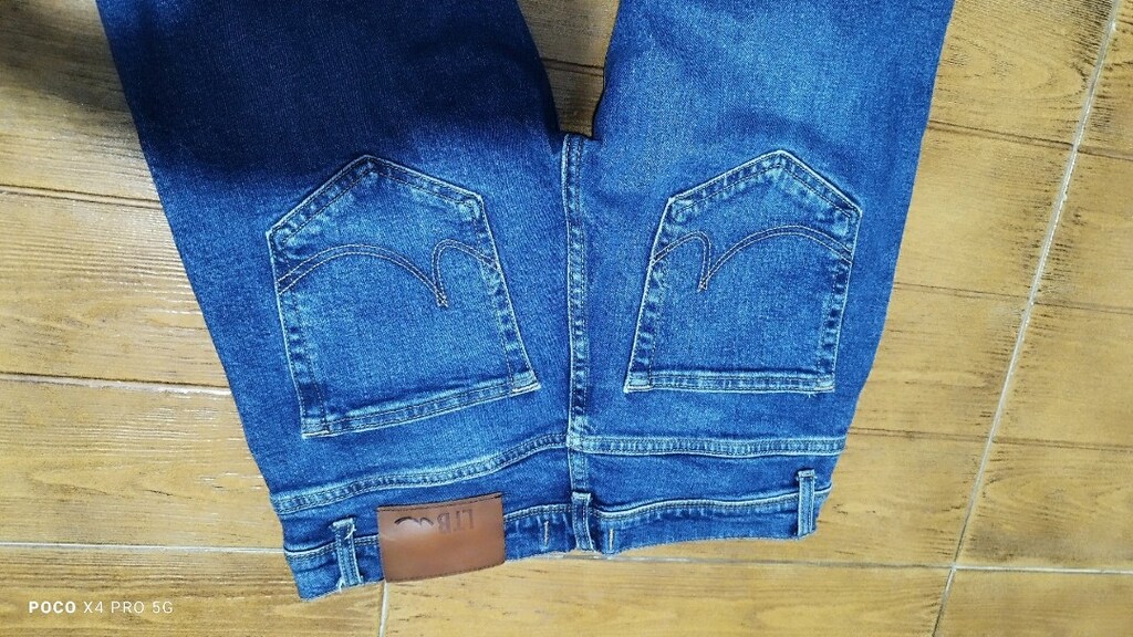 #Little Big jeans pantolon Mağazasında pahalıdır..Eni çekilince 40 - 5