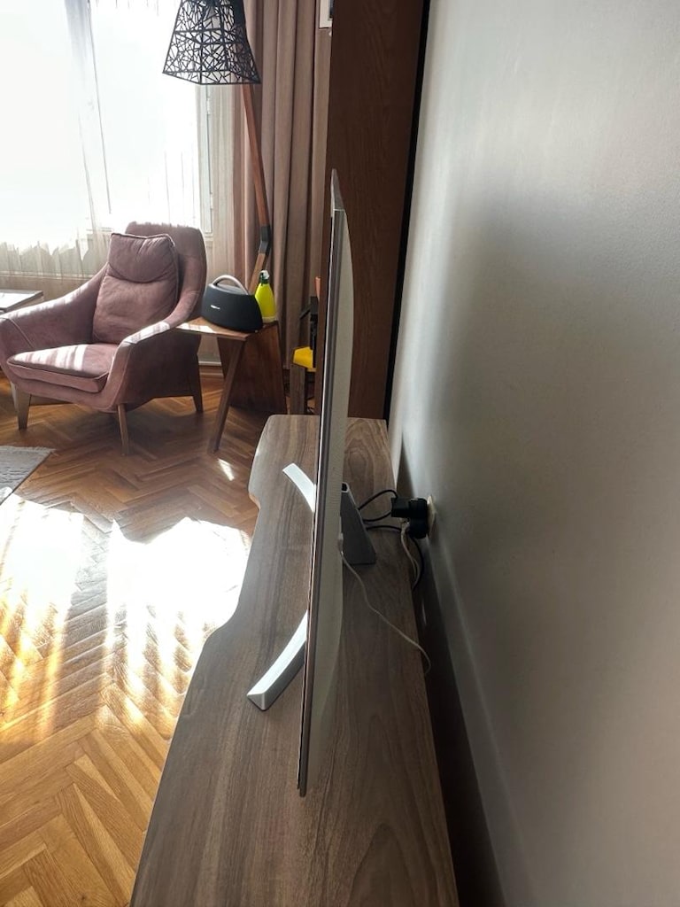 LG 55 inch OLED TV - 4