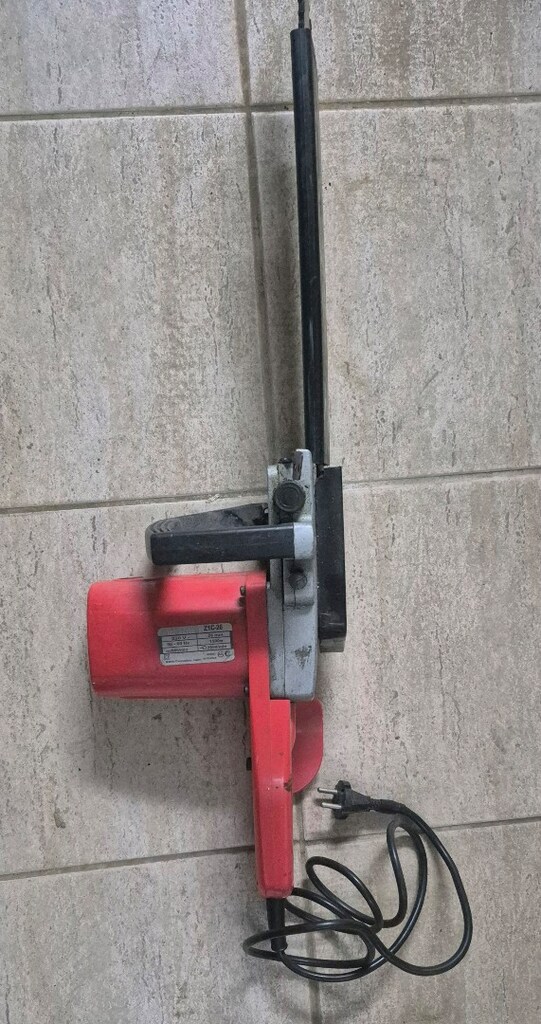 MAKİTA ELEKTRİKLİ ZİNCİRLİ TESTERE (1.500 Watt) - 2