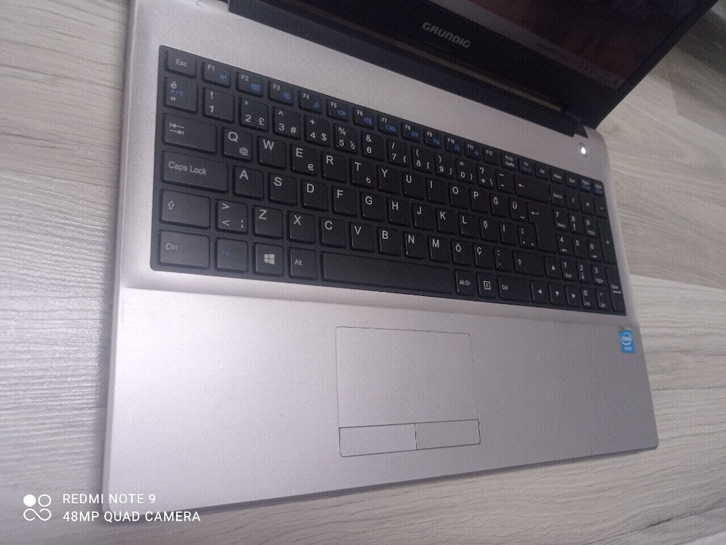 Dizüstü Bilgisayar Grundig - 4