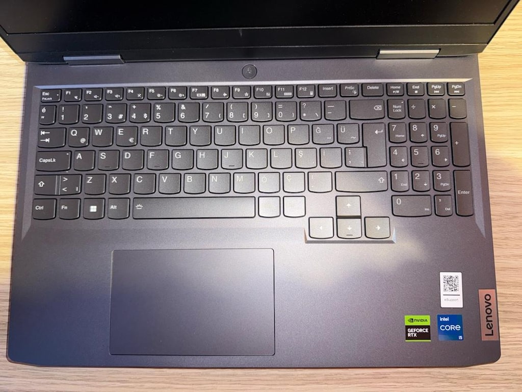 LENOVO LOQ RTX 4060 / i5-12450H / 16GB RAM / 512GB SSD - 3