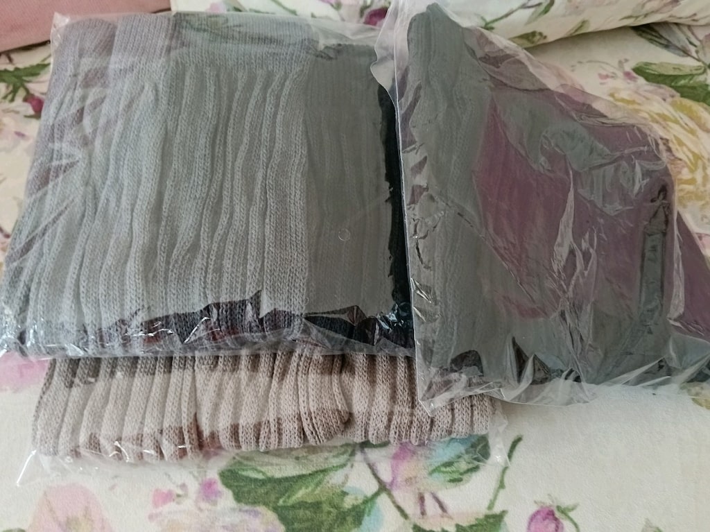 Akrilik triko tozluk, 4 renk,9 çiftin toplam fiatıdır. - 9