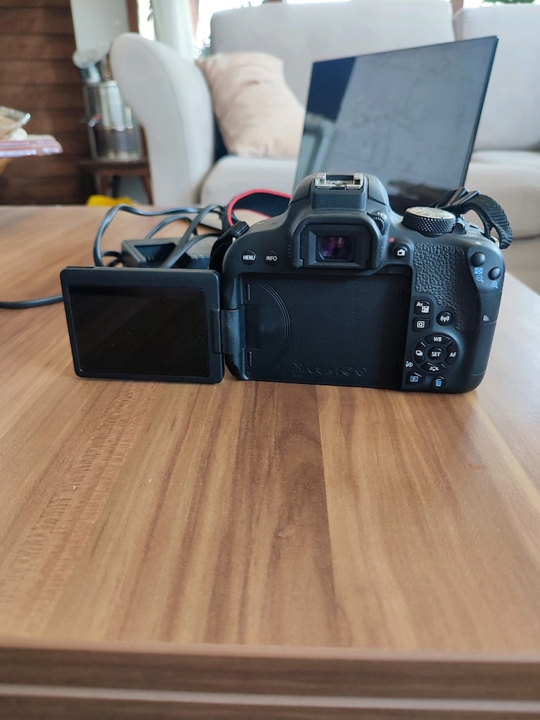 Canon 800d body - 4