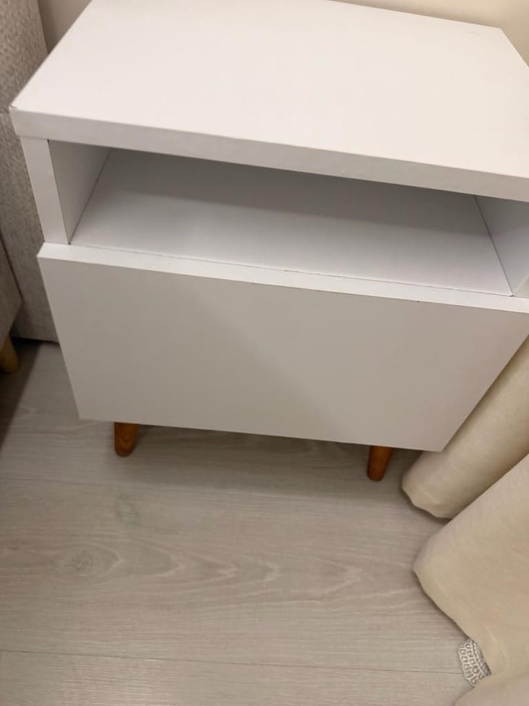 2 Adet Modern Beyaz Ahşap Ayaklı Komodin Takımı – 1900TL - 2