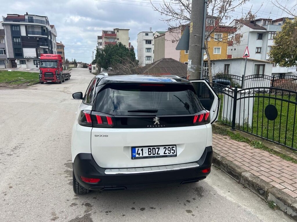 Peugeot 5008 - 7