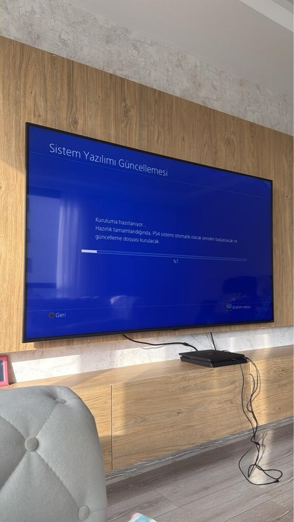 Temiz PS4 Slim + 2 Orijinal Kol | Sorunsuz, Tak Çalıştır - 3
