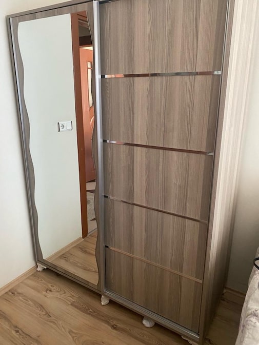 elbise dolabı
