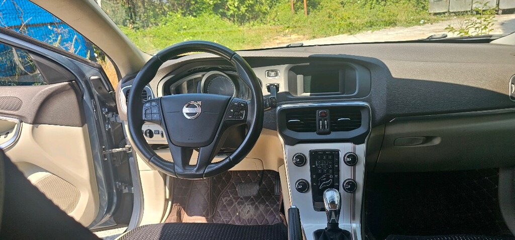 V40 CROSS COUNTRY 1.6 T4 180 HP - 5