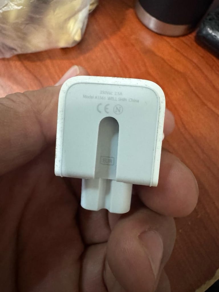 Apple 35 W orijinal şarj başlığı - 3