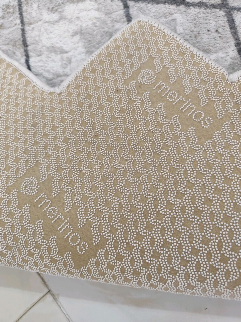 Merinos 3.5 a 1.5 Metre kaymaz taban halı bir sene kullanıldı - 2