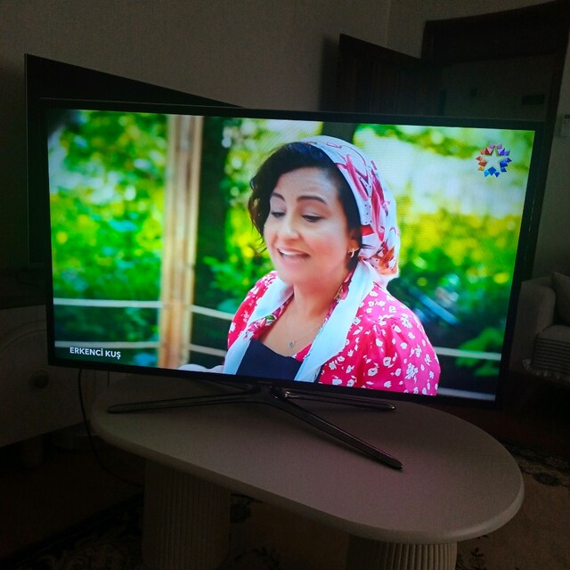 sağlam sorunsuz samsung 46 inç smart tv kendinden uydulu internetli