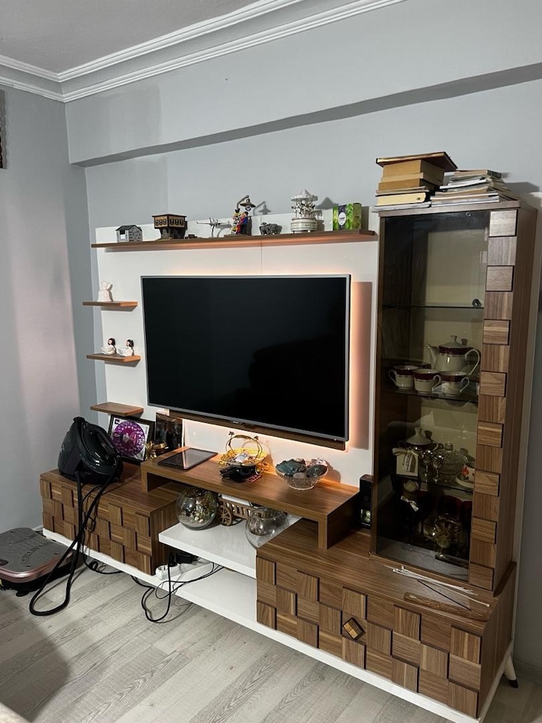 Ledli Tv Ünitesi Acil! - 2