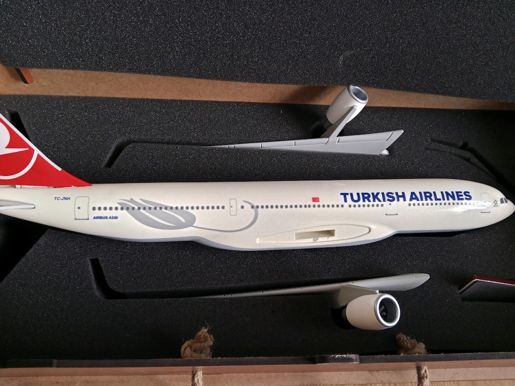 THY LİSANSLI UÇAK MAKETİ KOLEKSİYONLUK - 2