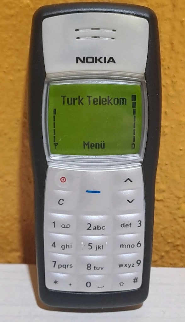 NOKIA 1100 / SIFIR TUŞ TAKIMI KAPAK / SIFIR BATARYA / SIFIR ŞARJ ALETİ - 2