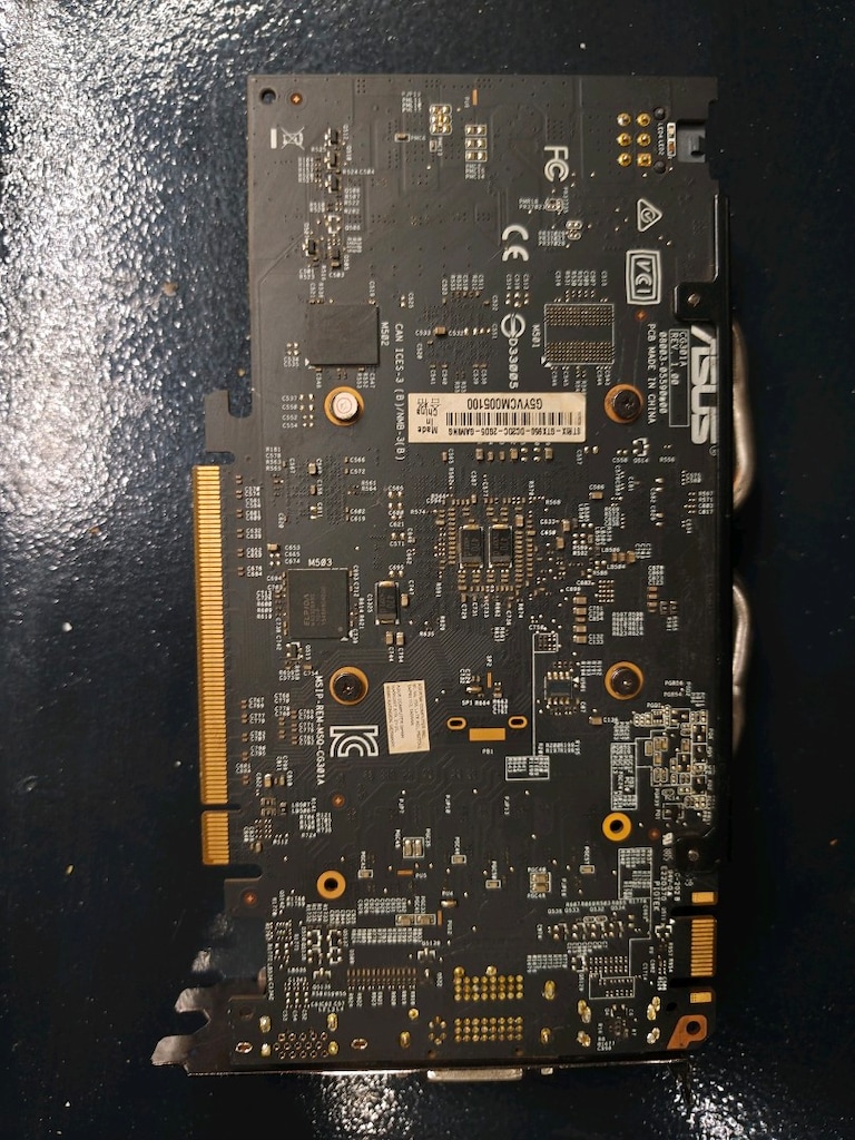Asus GTX 950 2 GB Ekran Kartı - 2