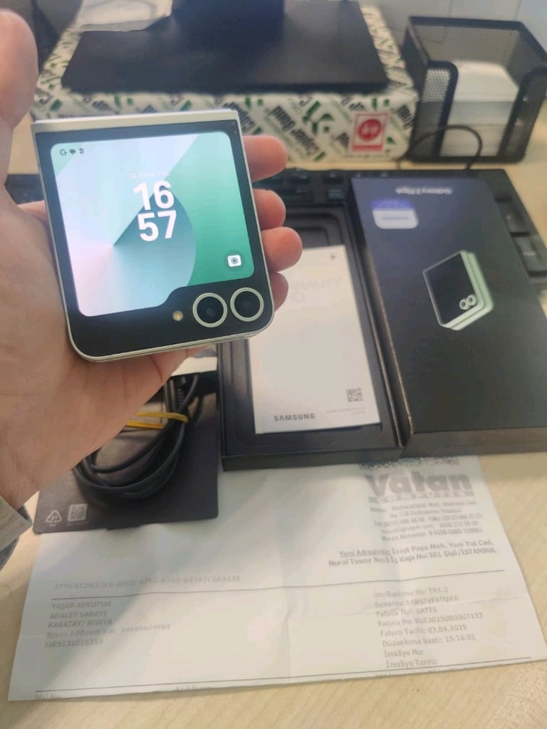 SAMSUNG GALAXY Z FLİP 6 12/512 KUTULU FATURALI GARANTİLİ HATASIZ TR - 6